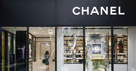 Chanel aumenta sus ingresos gracias a una subida 